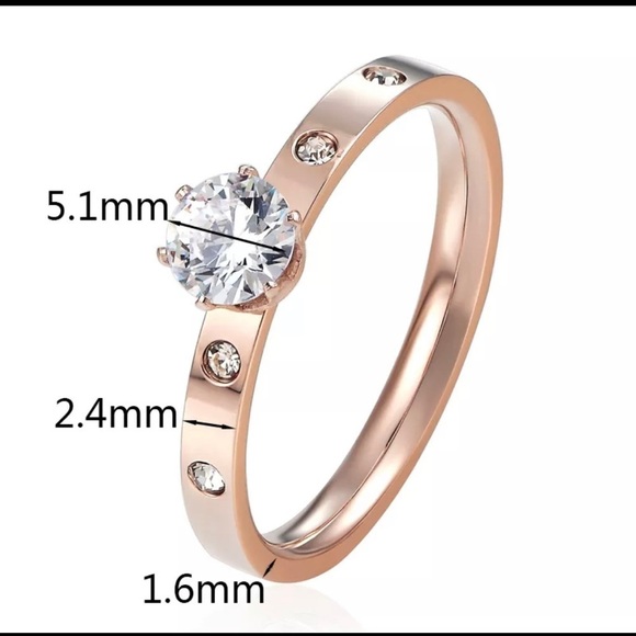 ✨💍Dainty Round Zirconia Rhinestone Engagement Ring 💍✨ - Picture 5 of 16